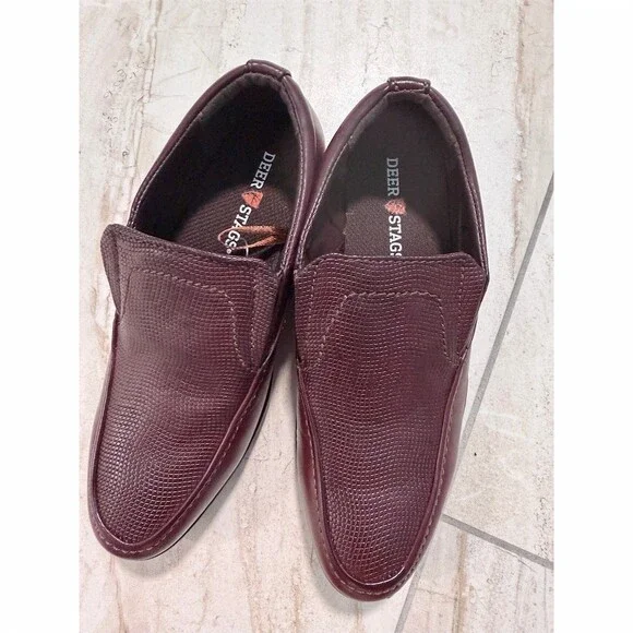 Deer Stags Matteo Kids Slip-On Dress Loafers Burgundy Red Textured Front