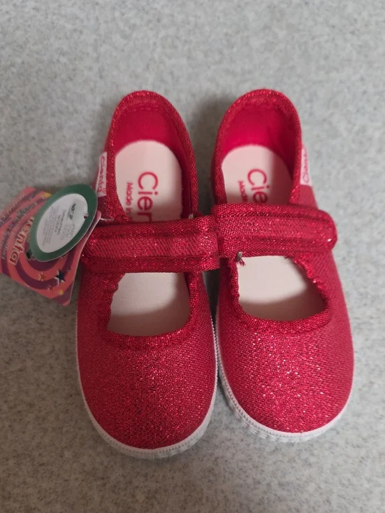 Sparkle Mary Jane Kids Shoes in Red - Classic Glitter Comfort