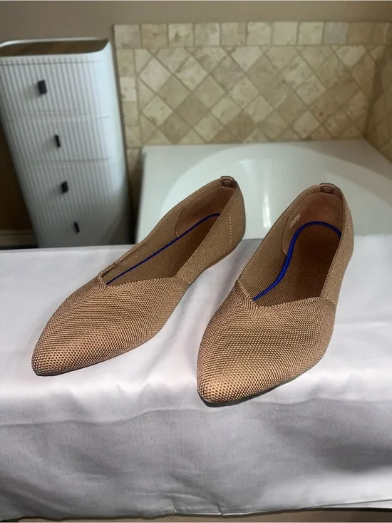 Women's Pointed Toe Ballet Flats in Light Brown