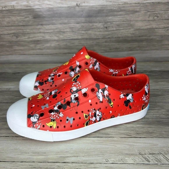 Native Disney Minnie Mouse Jefferson Slip-on Shoe Size Womens 7‎ Mens 5 Red