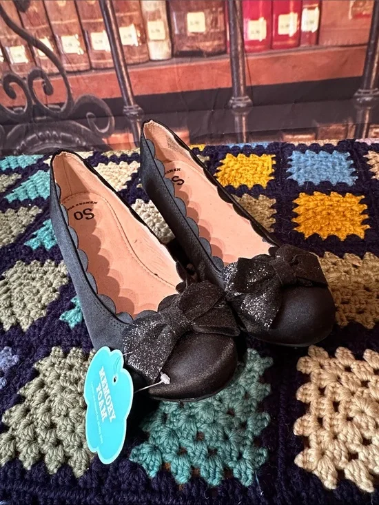 SO Girls Black Satin Glitter Bow Memory Foam Wedge Dress Shoes Size 2 NWT