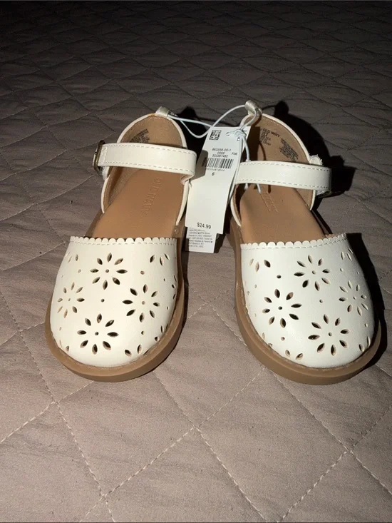 Old Navy White Floral Cutout Mary Jane Flats for Kids