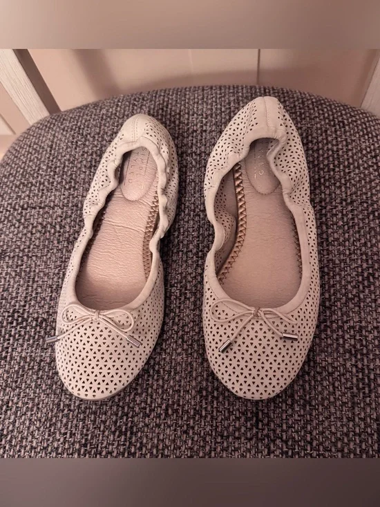 Simply Styled Cream Perforated Ballet Flats with Bow