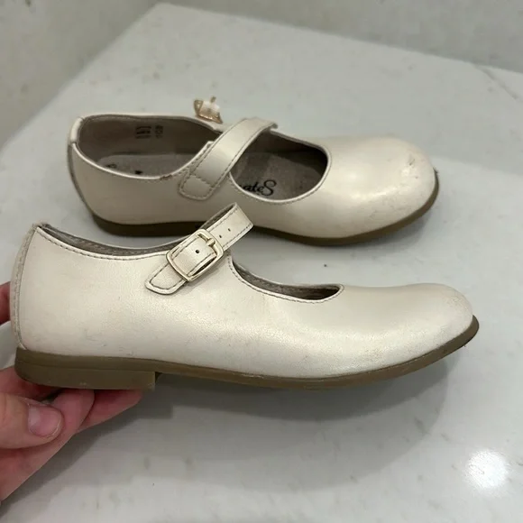 Footmates girls Mary Jane shoes 12.5