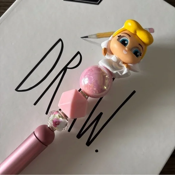 Disney Doorables: Cinderella: Cinderella handmade beaded pen
