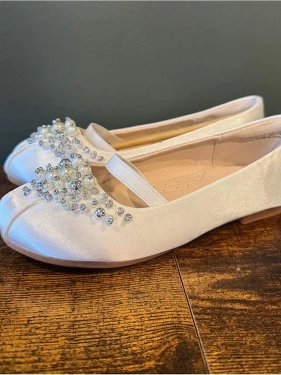 Embellished Satin Ballet Flats - Ivory