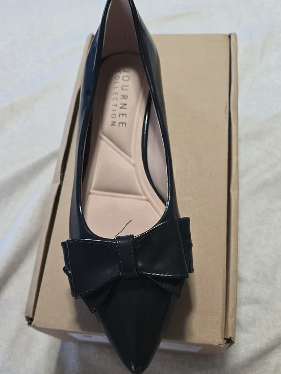 Journee Collection Black Pointed Bow-Accent Flat