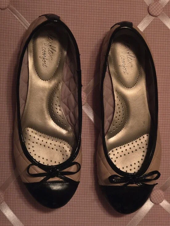 dexflex comfort Two-Tone Black and Beige / Pink Ballet Flats