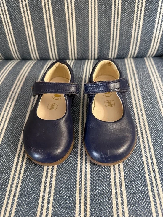 Clarks Leather Navy Mary Jane Size 4.5 Shoes