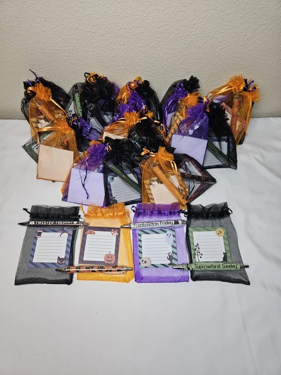 Set of 4 Halloween Gift Bags | Sticky Notes, Pens NEW