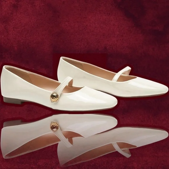 NWOT C. Paravano Cream Patent Square-Toe Mary Jane Flats with Gold Buttons Sz 41