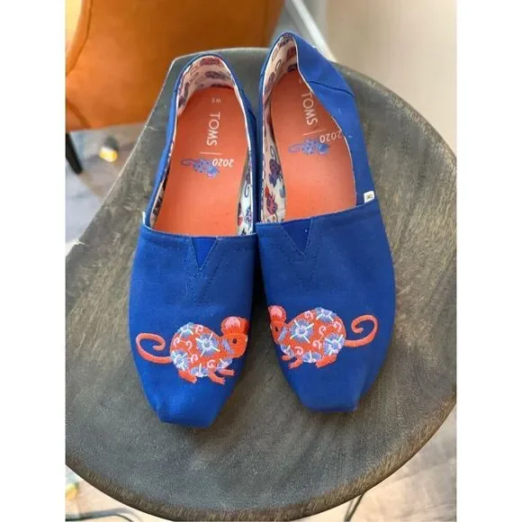 Toms 2020 Year of the Rat Blue Embroidered Shoes sz 8