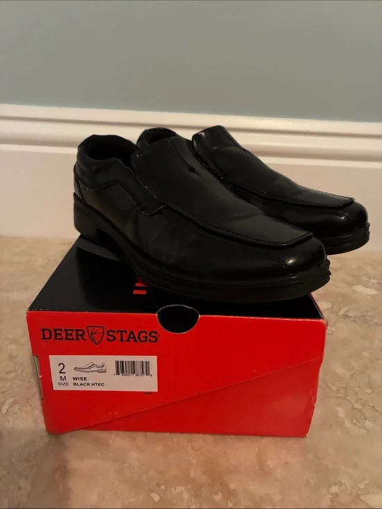 Deer Stags Black Slip-On Dress Shoes “Wise” size 2