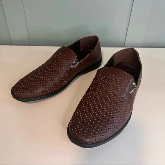 Clohoo Perforated Wine Colored Leather‎ Loafers. Size Euro 41/8. NWOT.