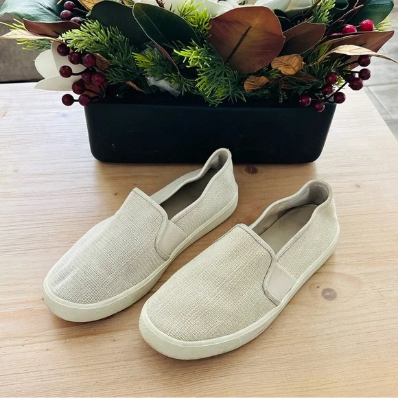 Vince Women’s Cream Slip-On Shoes Size‎ 8M Neutral Fall