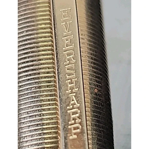 Vintage Eversharp Skyline‎ BlackFountain Pen 14K Gold Nib Gold Trim 40's