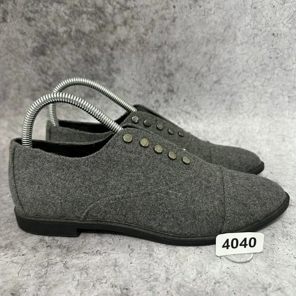 Simply Vera Vera Wang Swallow Loafers Womens 7.5 Studded Felt Slip On Shoes