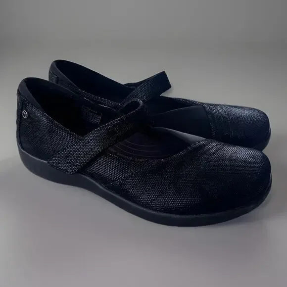 EUC Revere Women's Timaru Mary-Jane Shoes Black Angle 9.5