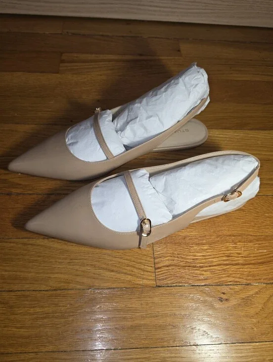 New Stuart Weitzman Emilia Beige Leather Flats 8W