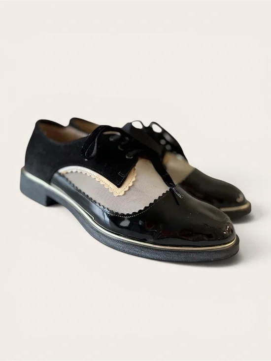 BeautiFeel Black Patent Cream Leather Spectator Lace Up Oxford Flats⁠