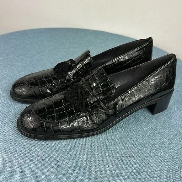 Stuart Weitzman Oxfords Vintage Black Patent Leather Loafers Size 8 M