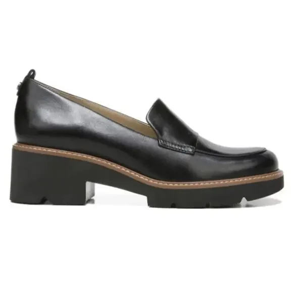 Naturalizer Women's Black Leather Darry Lug Sole Heeled Loafer Size 6.5