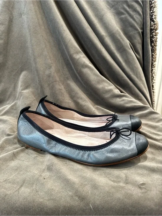 BLOCH Women's Metallic Gray Ballet Flats with Black Trim