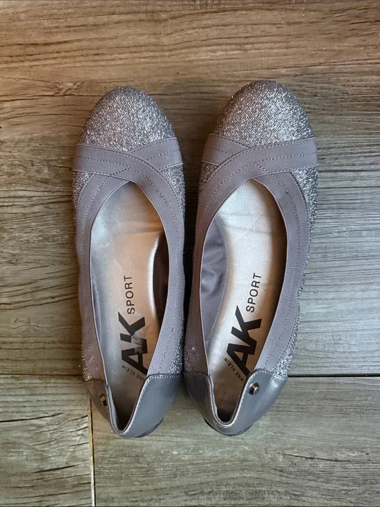 AK Sport Women's Glitter Ballet core Flats in Light Silver Gray