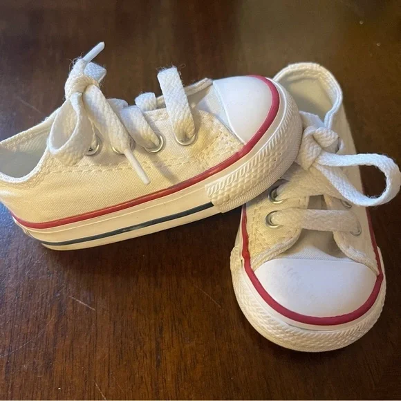 Converse | Chuck Taylor All-Stars | size