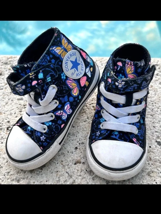 Converse sneakers chucks butterfly print toddler baby size 6 all stars flowers