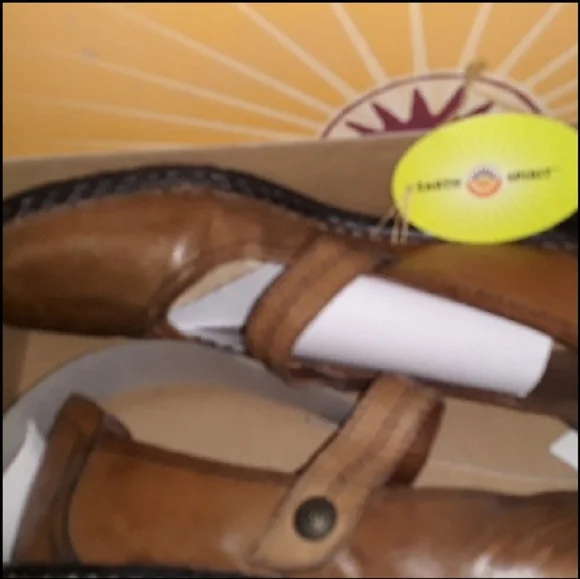 EARTH SPIRIT Brown Leather Shoes SZ 11 Womens NEW in  box Never worn!