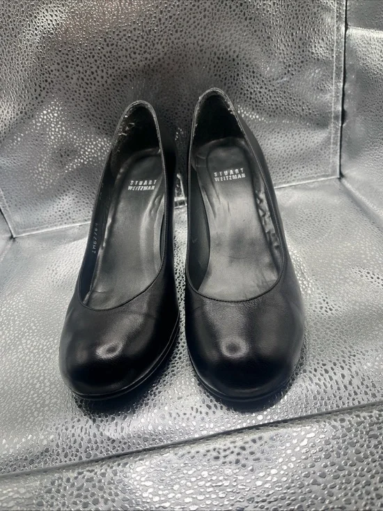 Stuart Weitzman Black Leather Round-Toe Pumps