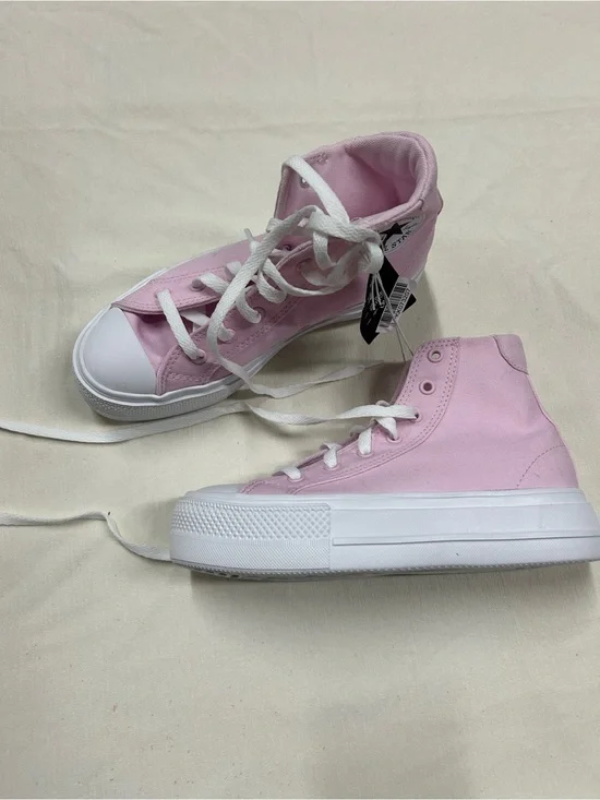 Girls day one platform pink converse high top 4