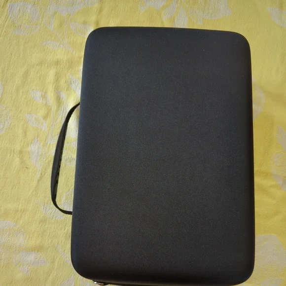 Virtual‎ Reality Glasses Carrying Case