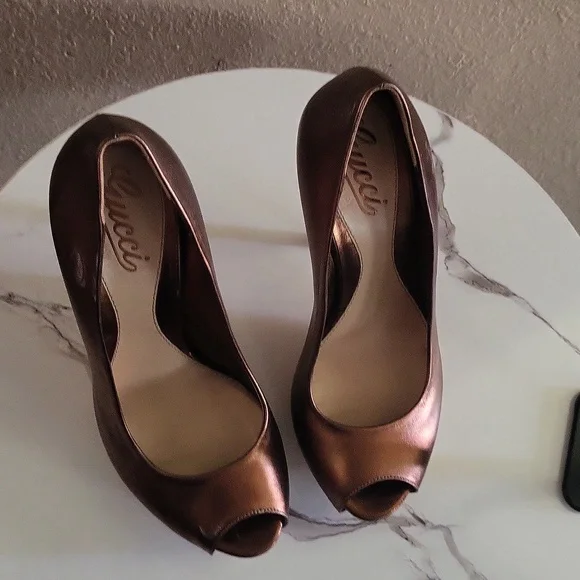 GUCCI Gucci Copper Gold Sofia peep-toe platform pumps/heels Golden Bronze