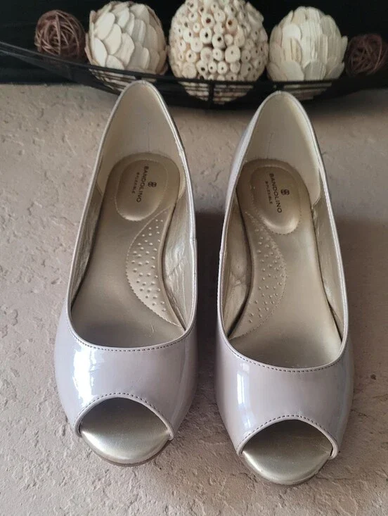 Size 9.5 M Bandolino Candra Peep Toe Pumps Light Taupe Patent Women Wedges