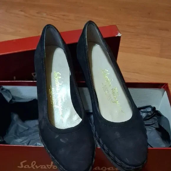 Salvatore Ferragamo Elegant Black Heels