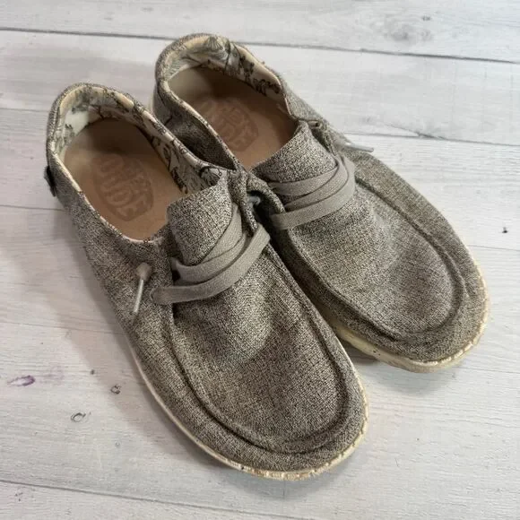 Hey‎ dude Wendy linen blend shoes youth size 5