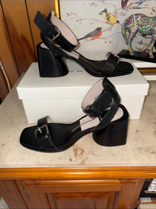 Black leather Lea Block Heel Buckle Sandals by