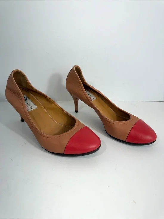 LANVIN PARIS Two-Tone Leather Kitten Heel Pumps – Nude & Red Cap Toe – Size 39.5