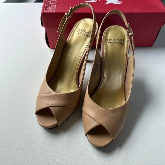 Like New! Mootsies Tootsies Beige Peep Toe Slingback Heels