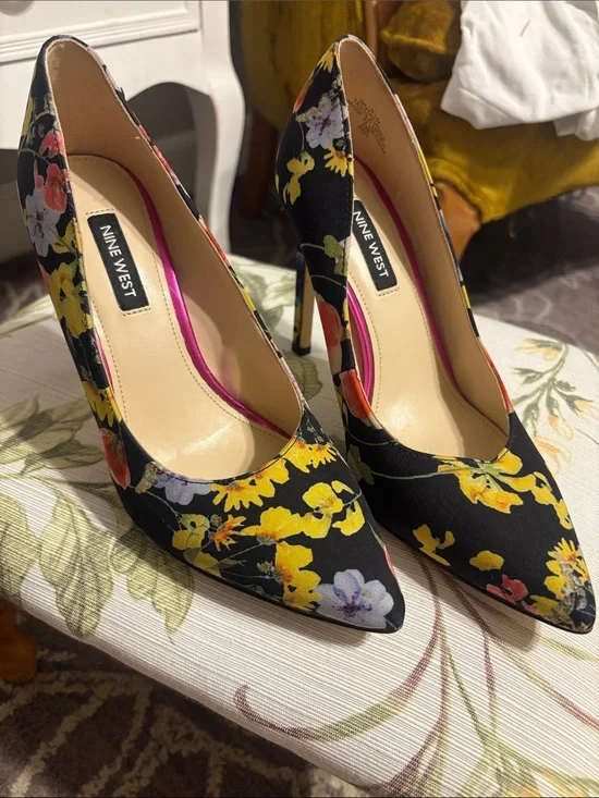 Nine West Black Floral Pointed-Toe Stiletto Pumps