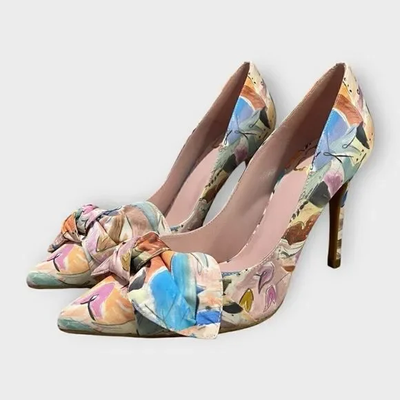 Ted Baker London Rymiiah Multicolor Art Print Court Heels w/ Bow Womens size 7.5