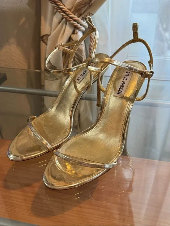 New Steve Madden Metallic Gold Ankle Strappy Heeled Sandals