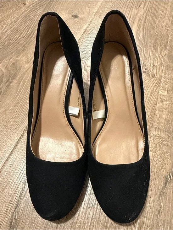 a new day Black Suede Round-Toe wedge