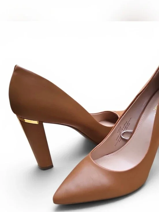 Andrew Marc New York Racee Tan Pointed-Toe High Heel Pumps with Gold Trim Sz 8.5