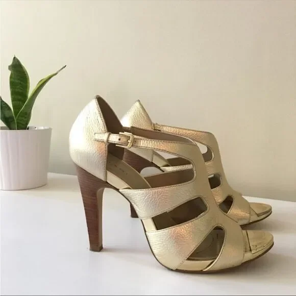 Tahari Shasta Gold Leather Stiletto Sz 6