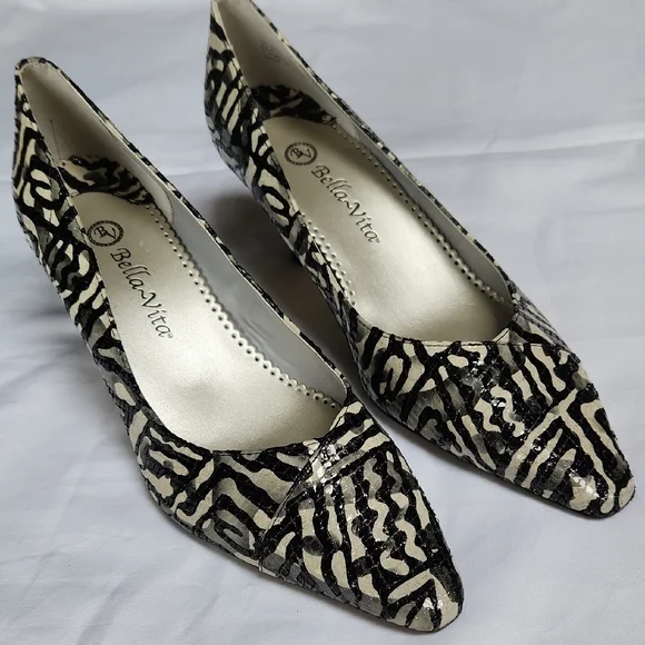 Bella‎ Vita Black and Cream Patterned Heels, size 8W