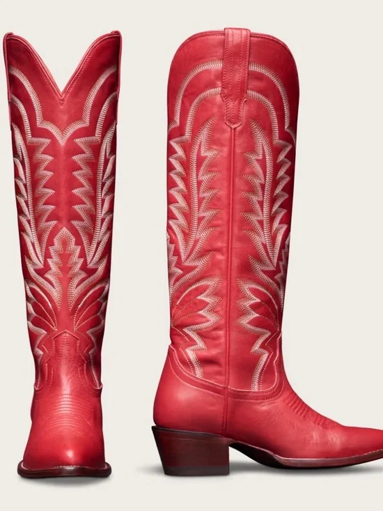 Tecovas The Abby in Crimson Bovine