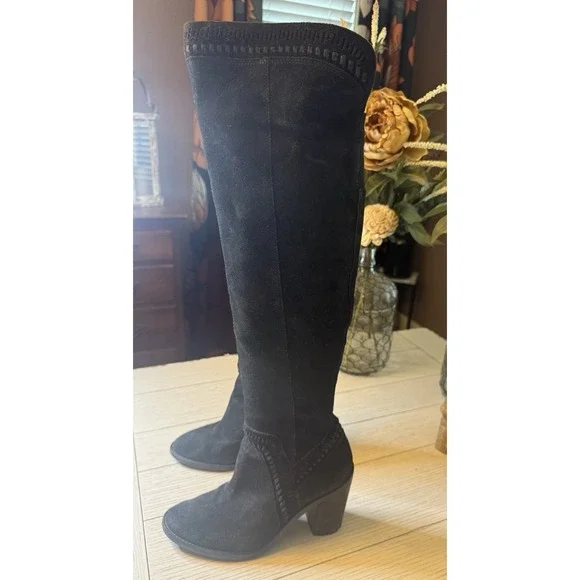 VINCE CAMUTO MADOLEE Over The Knee Black Suede Boots W/ Zipper, 4